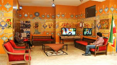 لابی هتل سنتی ابن سینا اصفهان لابی هتل سنتی ابن سینا اصفهان